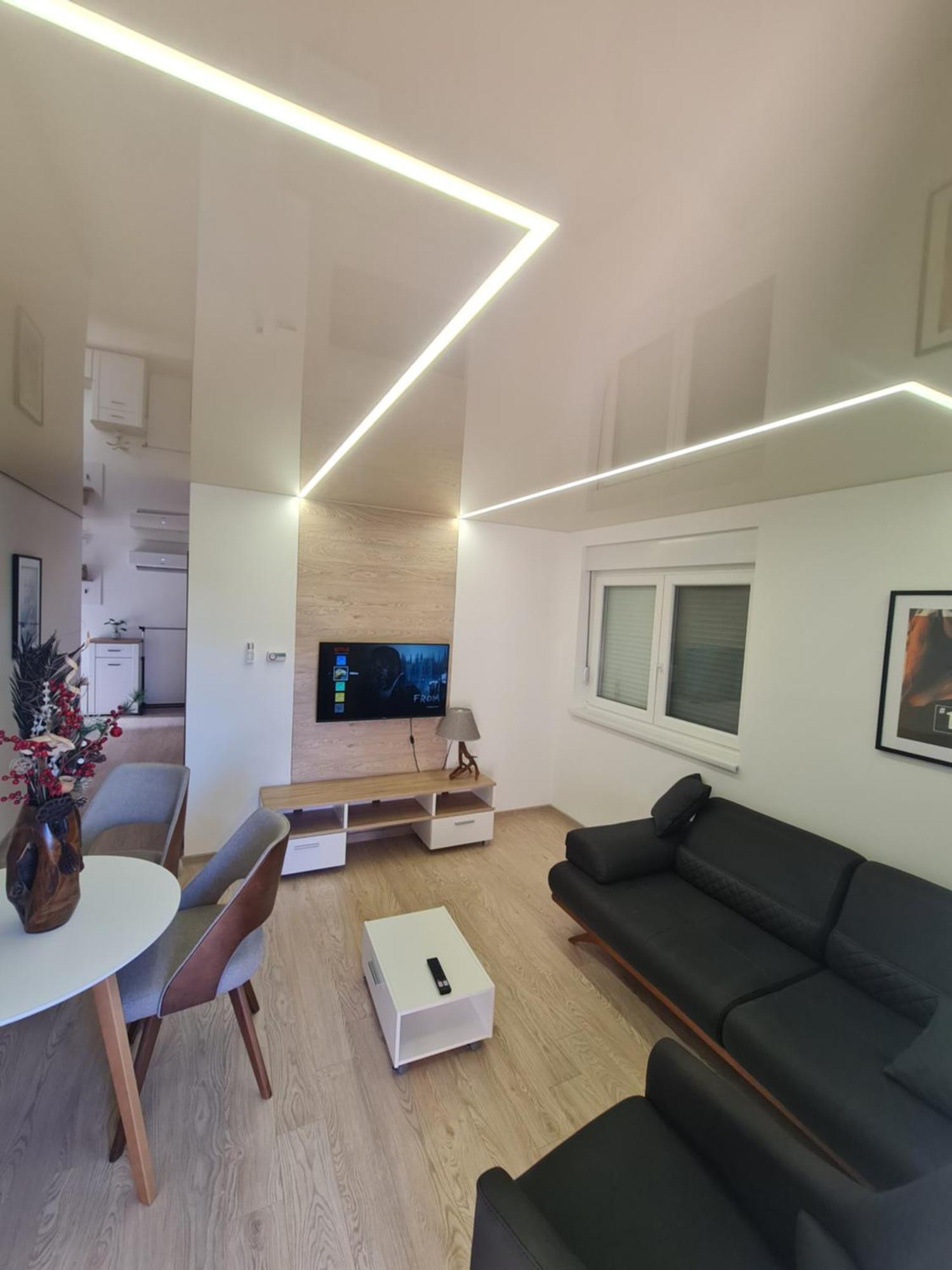 Airport Molko Apartments Surčin Esterno foto