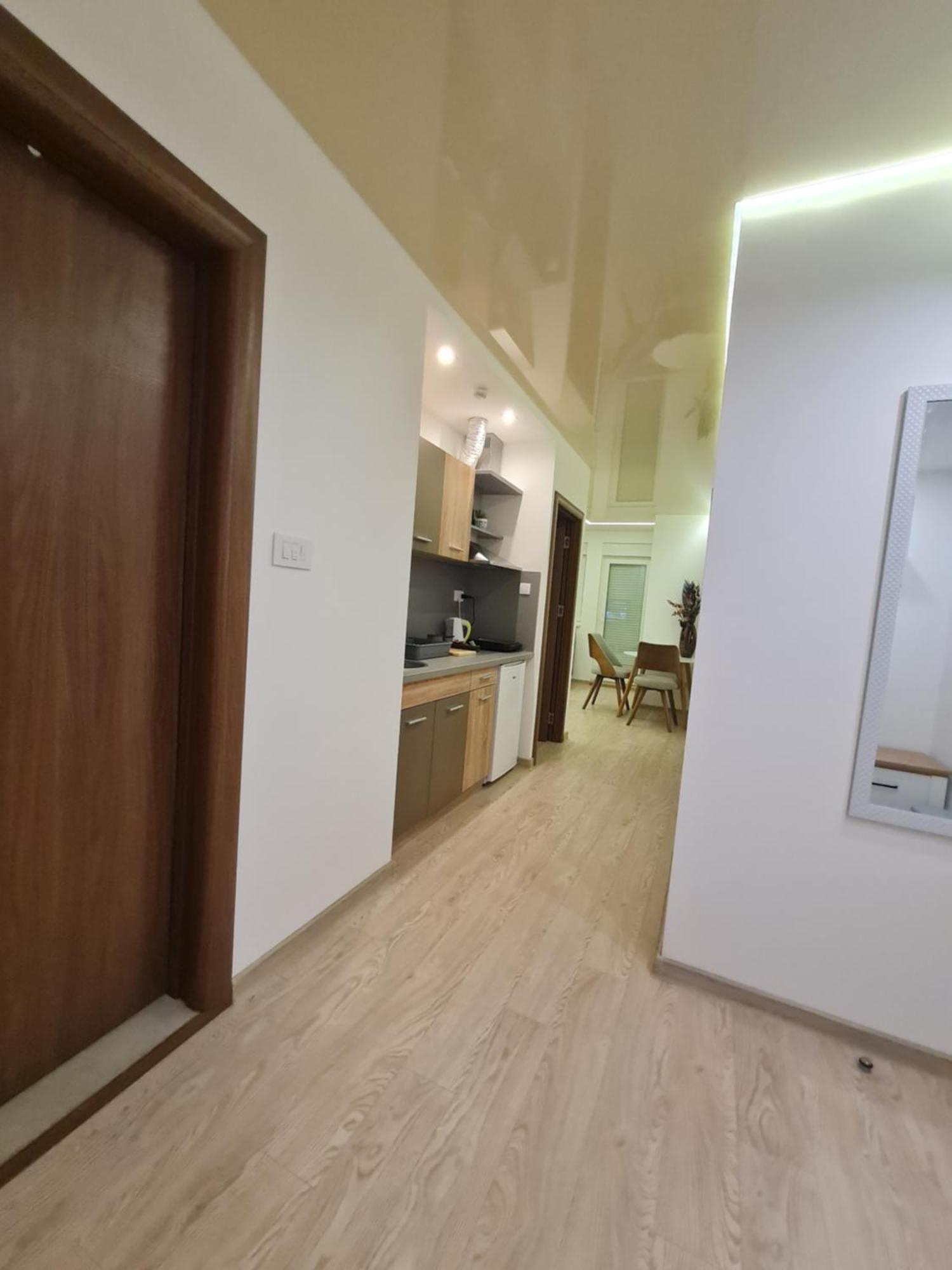 Airport Molko Apartments Surčin Esterno foto